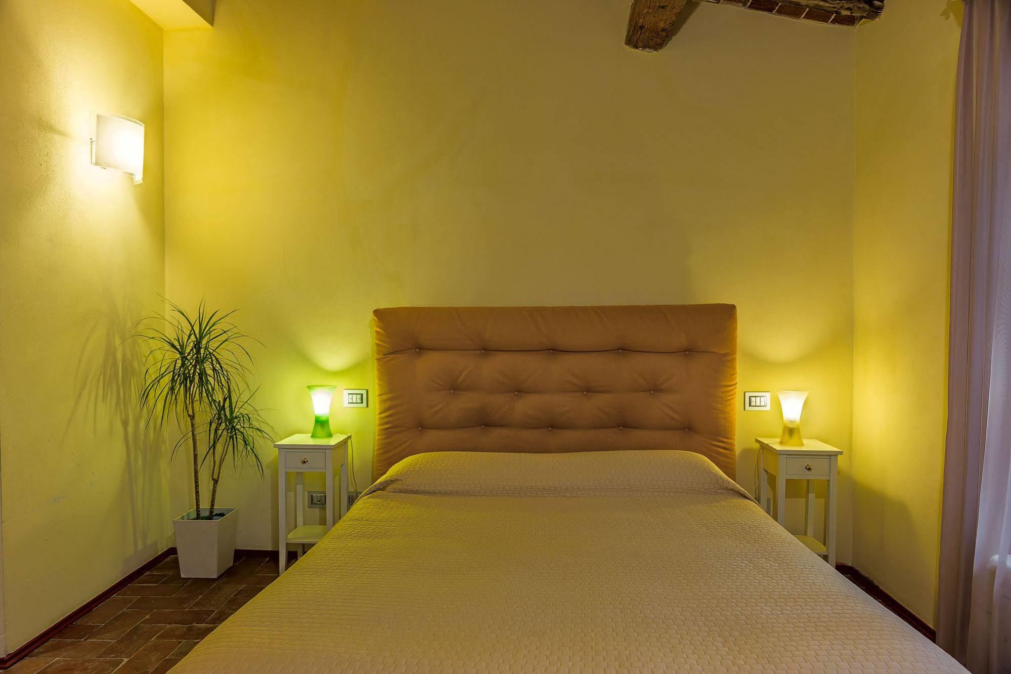 Antica Residenza Dell'Angelo Hotell Lucca Exteriör bild